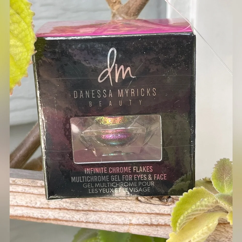 DANESSA MYRICKS BEAUTY Infinite Chrome Flakes Gel For Eyes & Face In Kis…